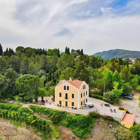 Casal Assis Villa